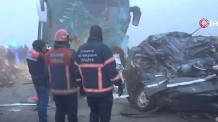 Përplasje vdekjeprurëse me 7 automjete në Turqi! Të paktën 11 të vdekur dhe 57 të plagosur