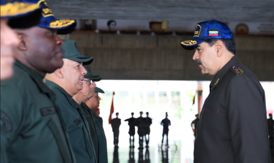 Venezuela nis stërvitjen ushtarake, i trembet anijes luftarake britanike