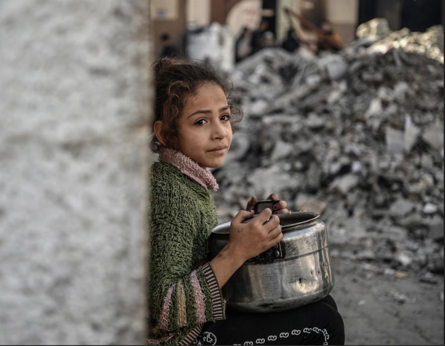 Zyrtari i OKB përshkruan vështërsitë në ofrimin e ndihmës për Gazën