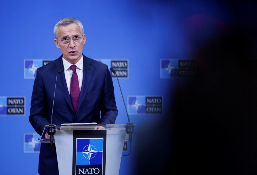 NATO po monitoron situatën në Poloni, dyshohet se një raketë ruse ka hyrë në territorin e saj për…