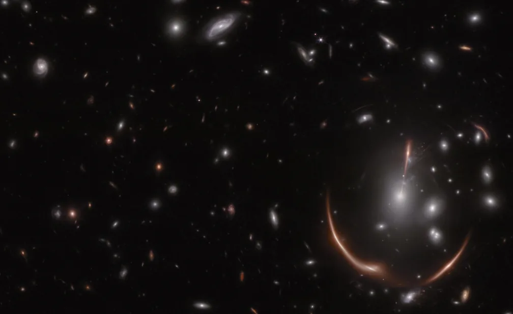 Emocionuese/ Teleskopi hapësinor James Webb kap hapërsirën duke u përkulur