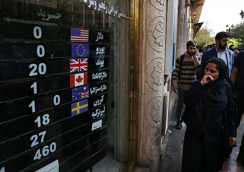 Irani dhe Rusia lidhin bankat për t'iu shmangur sanksioneve të Perëndimit