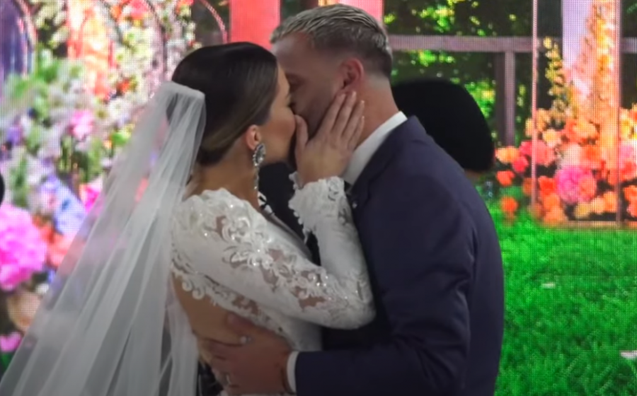 VIDEO/ Vjen momenti i shumëpritur! Luizi puth Kiarën, çifti martohen në BBV