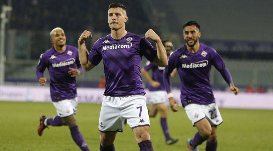 Fiorentina nuk zhgënjen në 'Artemio Franchi', kualifikohet në gjysmëfinale të Kupës