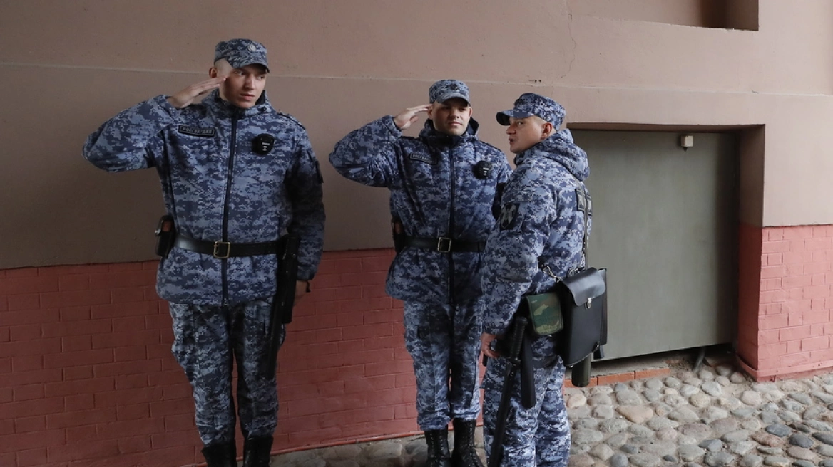 Ukrainë/ Forcat ruse rrethojnë qytetin ukrainas të Bakhmut