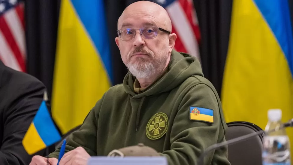 Rusia po planifikon ofensivën më 24 shkurt, thotë Ministri  i Mbrojtjes së Ukrainës