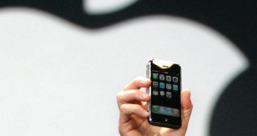 iPhone i gjeneratës së parë del në ankand, s'mund ta besoni sa vlerësohet