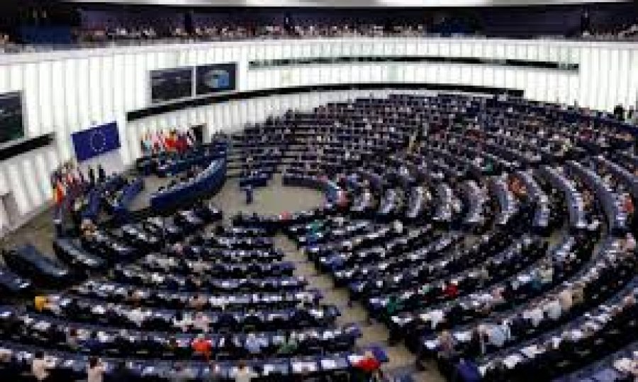 ‘Qatargate’/ PE voton pro heqjes së imunitetit të dy eurodeputetëve