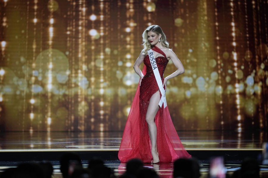 Miss Rusia: U kërcënova me vdekje gjatë konkursit Miss Universe