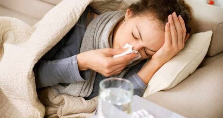 4 këshilla për të shmangur gripin kur të gjithë janë të sëmurë 