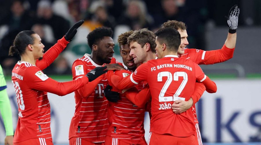Bayern  i jep fund krizës, fiton në Bundesligë me 10 lojtarë dhe rimerr kreun