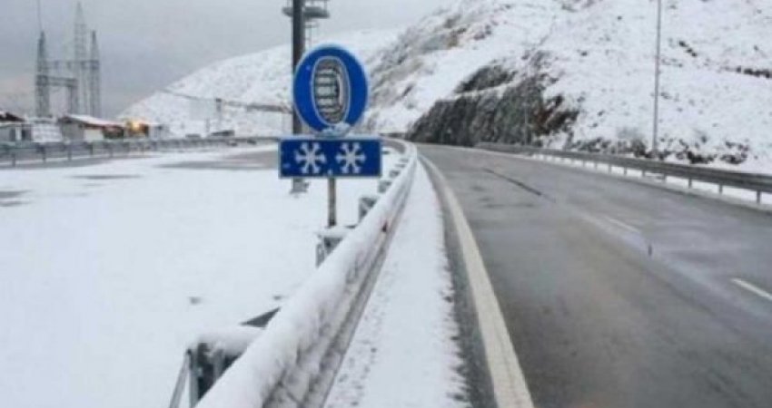 Reshjet e borës dhe erërat e forta, MI del me njoftim për gjendjen e rrugëve në Kosovë