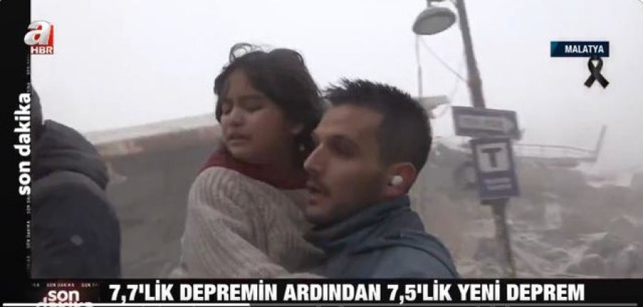'Mos ki frikë, kaloi'/ Gazetari lë transmetimin dhe merr në krah vajzën e traumatizuar nga tërmeti