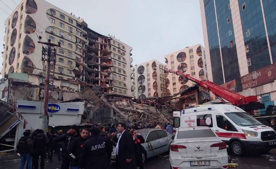 Tërmeti në Turqi, pezullohen të gjitha aktivitetet sportive
