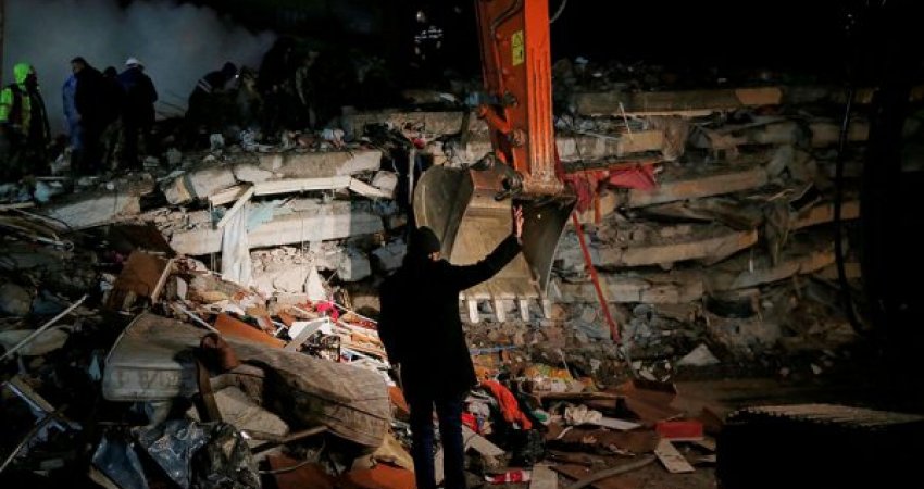 Rritet numri, mbi 7700 të vdekur nga tërmeti në Turqi dhe Siri