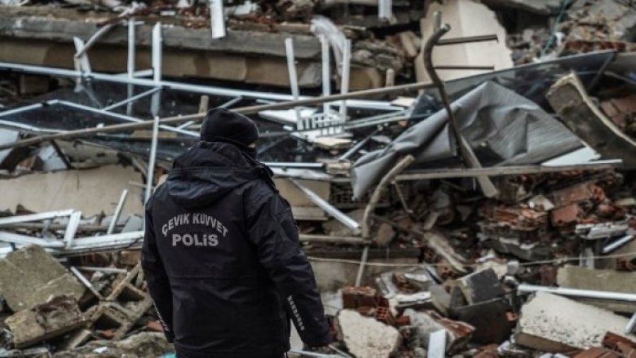 Turqia shpall gjendjen e jashtëzakonshme për tre muaj në provincat e goditura nga tërmeti