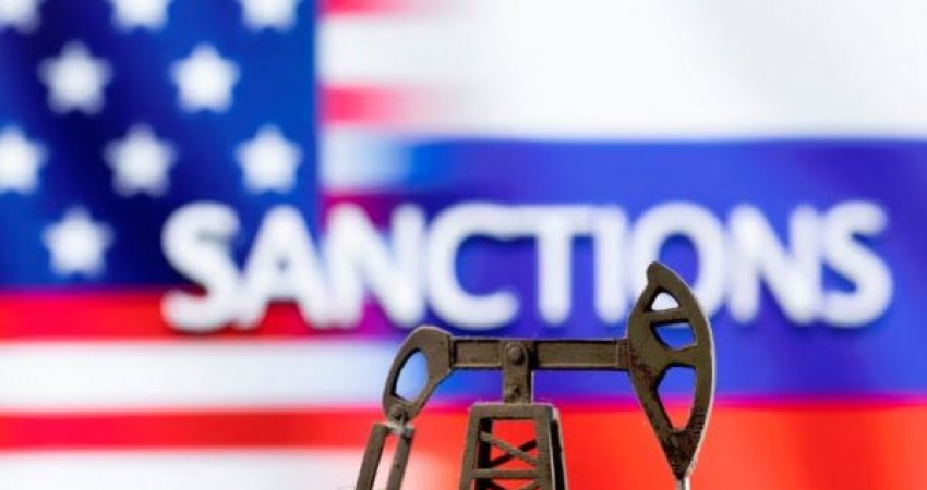 Rusia sanksionon 77 zyrtarë amerikanë 