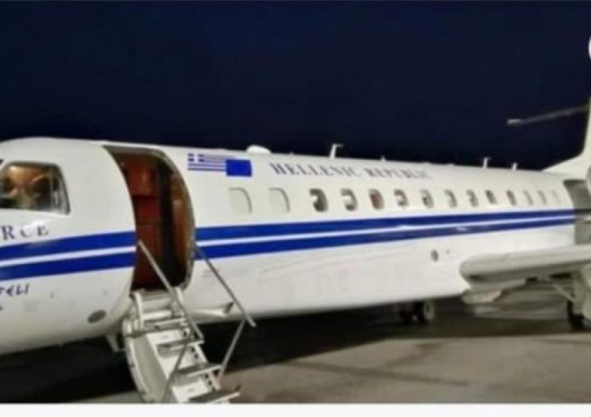 Tërmeti, mbërrin në Turqi avioni i parë me ndihma nga Greqia