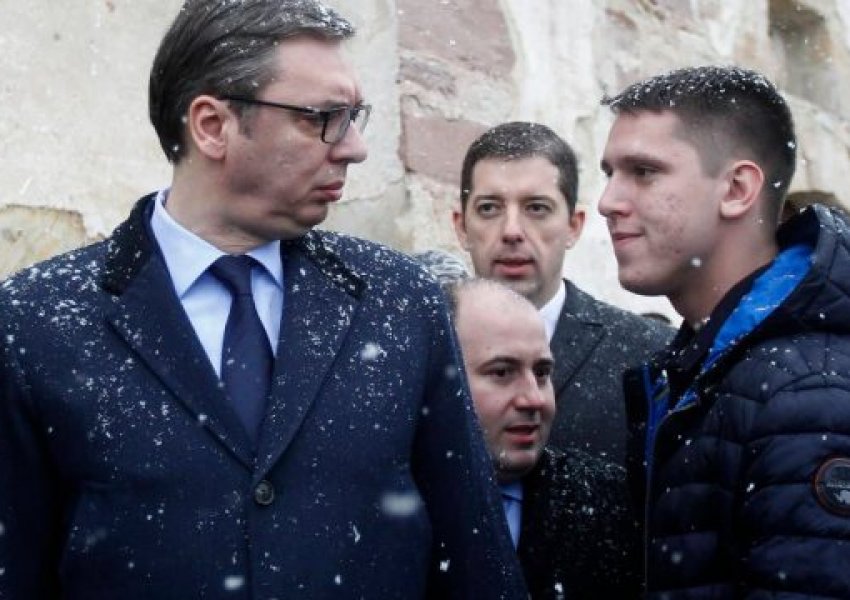 Gazetari serb: Klani kriminal i Serbisë, i lidhur me Aleksandar Vuçiq përmes djalit të tij Danilo