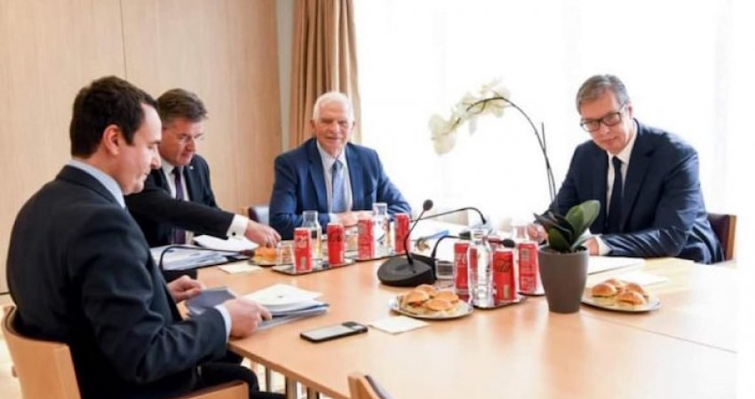 Borrell paralajmëron takim Kurti-Vuçiq në Bruksel 