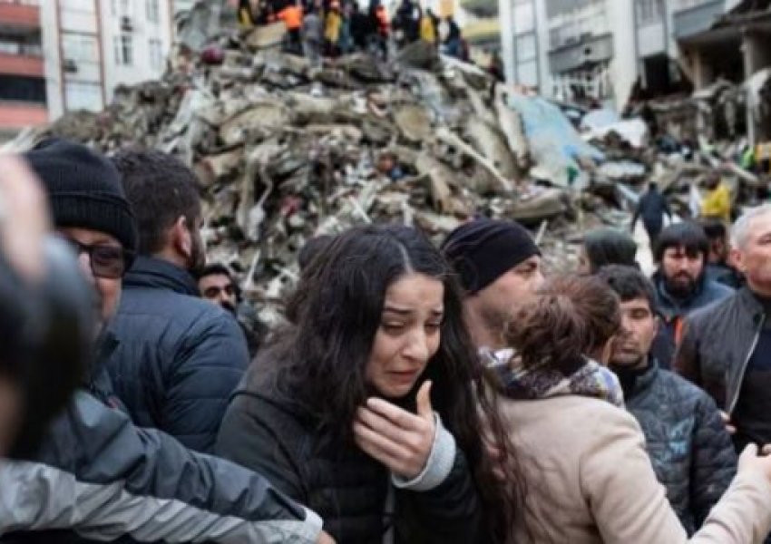 Shkon mbi 17 mijë, numri i të vdekurve nga tërmeti që goditi Turqinë e Sirinë