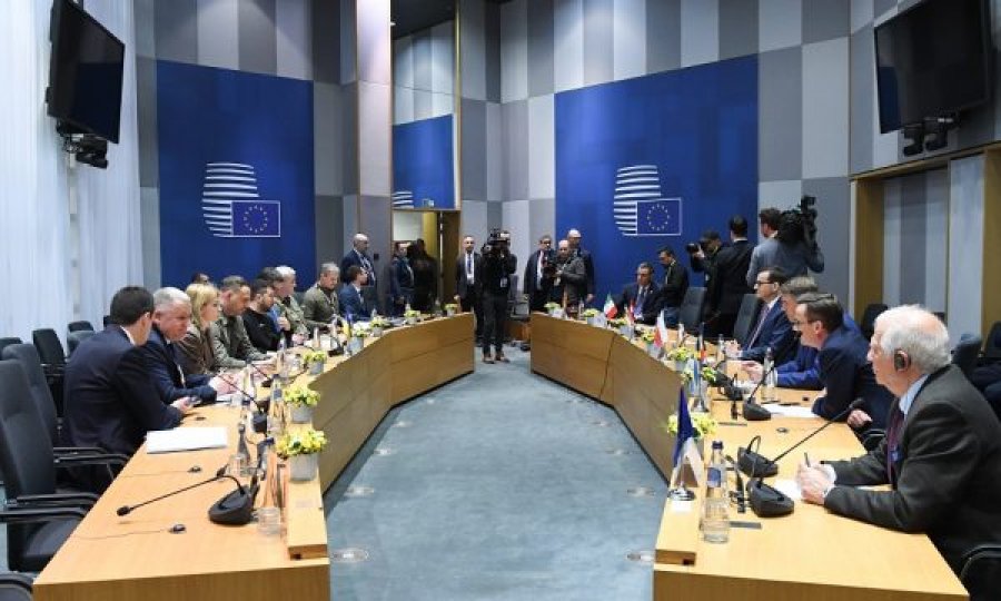 BE i bën thirrje Kosovës dhe Serbisë ta kapin shansin historik për marrëveshje
