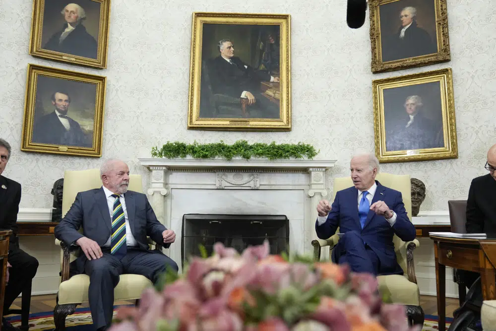 Joe Biden pret presidentin e ri të Brazilit, Lula da Silva, fokusohen te demokracia dhe klima