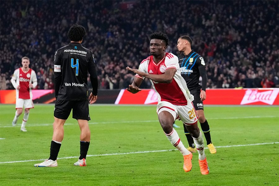 Holandë/ Ajaxi lë pas krizën, arrin fitoren e tretë radhazi