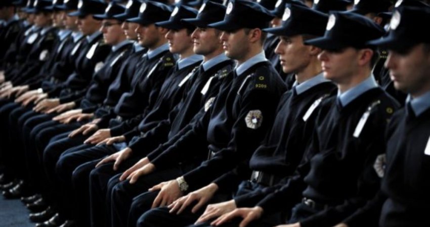 Mbi 430 kadetë i bashkohen Policisë së Kosovës