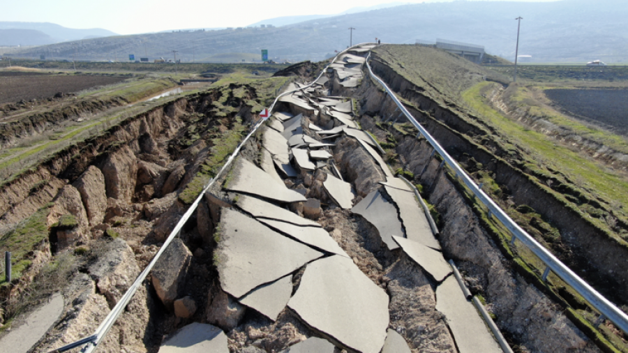 Tërmetet sjellin pas faturën e majme, lëkundjet sizmike do t’i kushtojnë Turqisë rreth 70 miliardë paundë