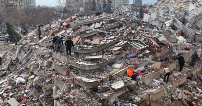 Rritet bilanci, mbi 41 mijë të vdekur nga tërmeti në Turqi dhe Siri