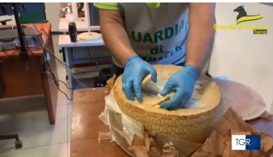 Goditet trafiku i drogës në Itali/ Kapet 100 kg kokainë e fshehur në pako djathi, 10 të arrestuar, kreu i bandës 37-vjeçari shqiptar