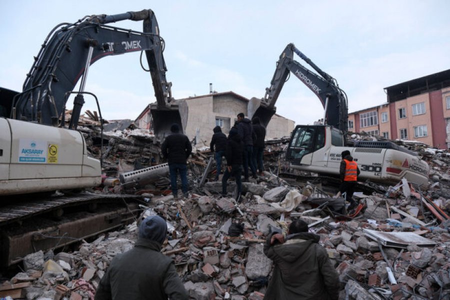 Bilanci më i rëndi i 100 viteve të fundit: 48 mijë viktima nga tërmetet në Turqi dhe në Siri