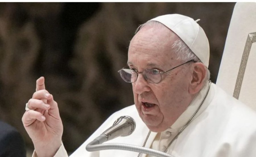 Papa: Korridoret humanitare, ndihmojnë në shpërndarjen dhe integrimin e emigrantëve