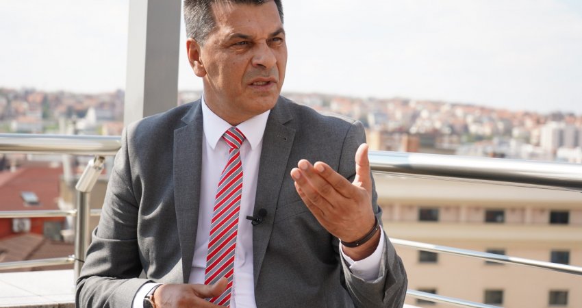 Kryeziu: Skandalet qeveritare nuk po lënë gjurmë në shoqëri, opozita nuk po i shfrytëzon si duhet