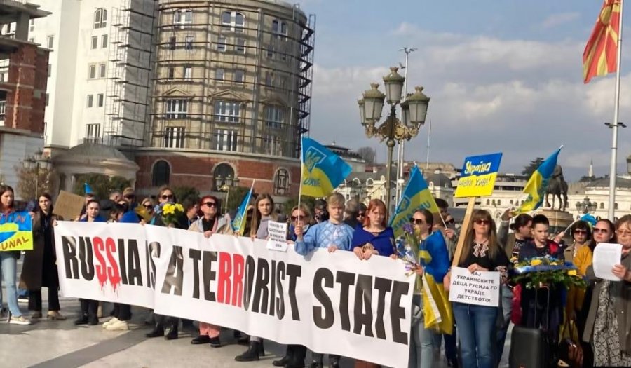'Nuk jeni vetëm!'/ Maqedonia e Veriut në mbështetje të popullit të Ukrainës