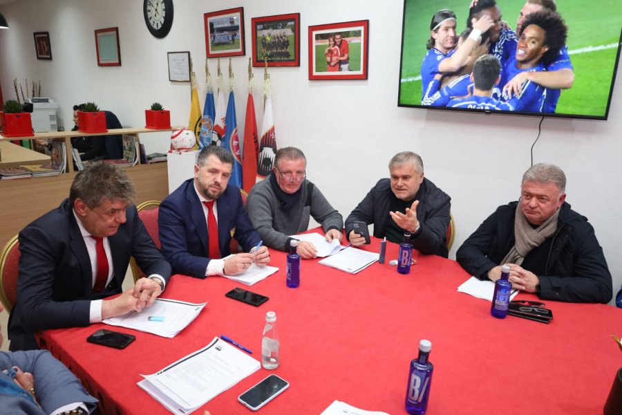 Asambleja e Përgjithshme e Shoqatës Rajonale të Futbollit Korçë zgjedh kryetarin e ri dhe merr vendime të rëndësishme
