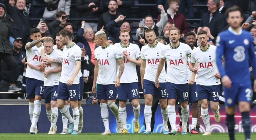 Premier League/ Tottenhami thellon krizën e Chelseat