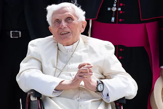 Fjalët e fundit para se të ndërronte jetë - Çfarë tha Papa Benedikti XVI