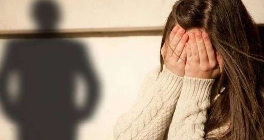 Prishtinë: Njerka ushtron dhunë ndaj vajzës së burrit, nuk e lejon të shkojë te nëna e saj