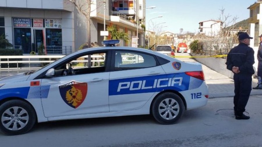 Të akuzuar për vjedhje, policia prangos 3 persona në Vlorë