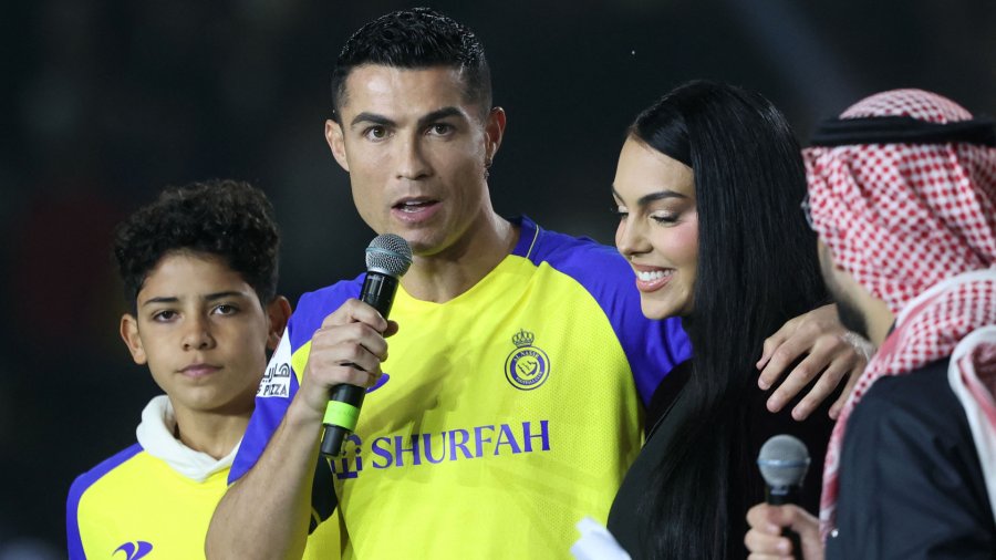 Al Nassr sqaron kontratën me Cristiano Ronaldo