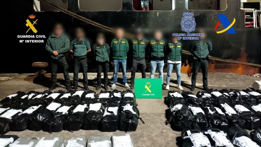 Arrestimi i shqiptarëve me 4.5 ton kokainë/ Ja kush e porositi dërgesën