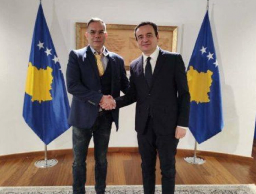 Politikani serb, i kënaqur me Kurtin, e përgëzon në shqip: Po bën politikë të guximshme