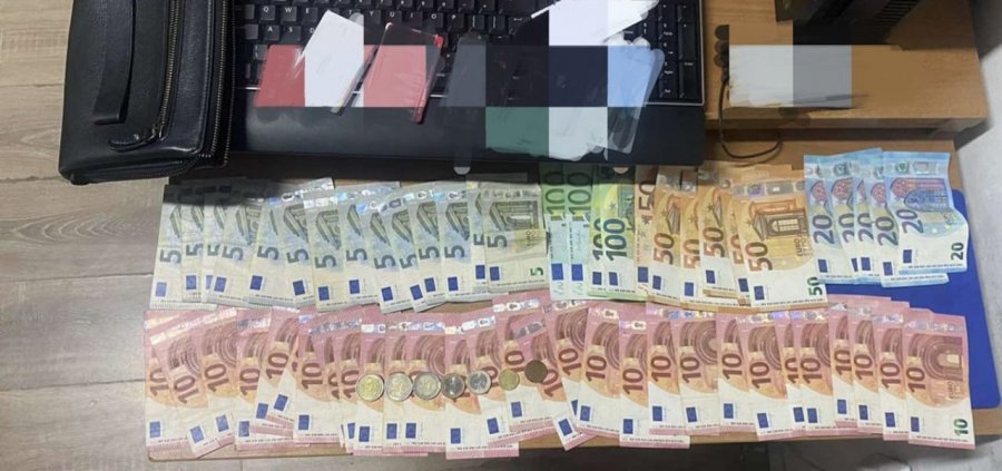 Sekuestrohen 17 kg drogë/ Në banesë iu gjetën rreth 53 mijë euro, pranga 36-vjeçarit shqiptar në Itali