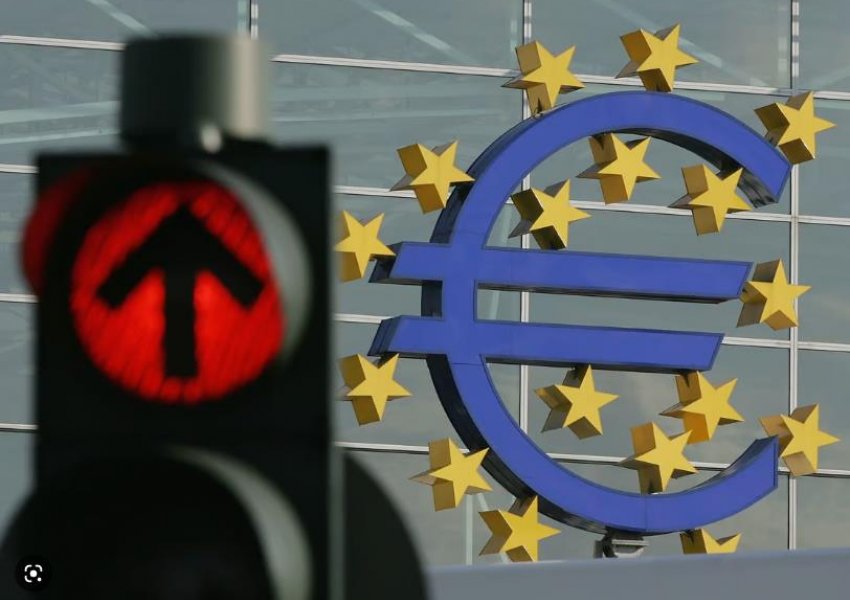 Eurozona do ta shmangë recesionin këtë vit - sondazhi 