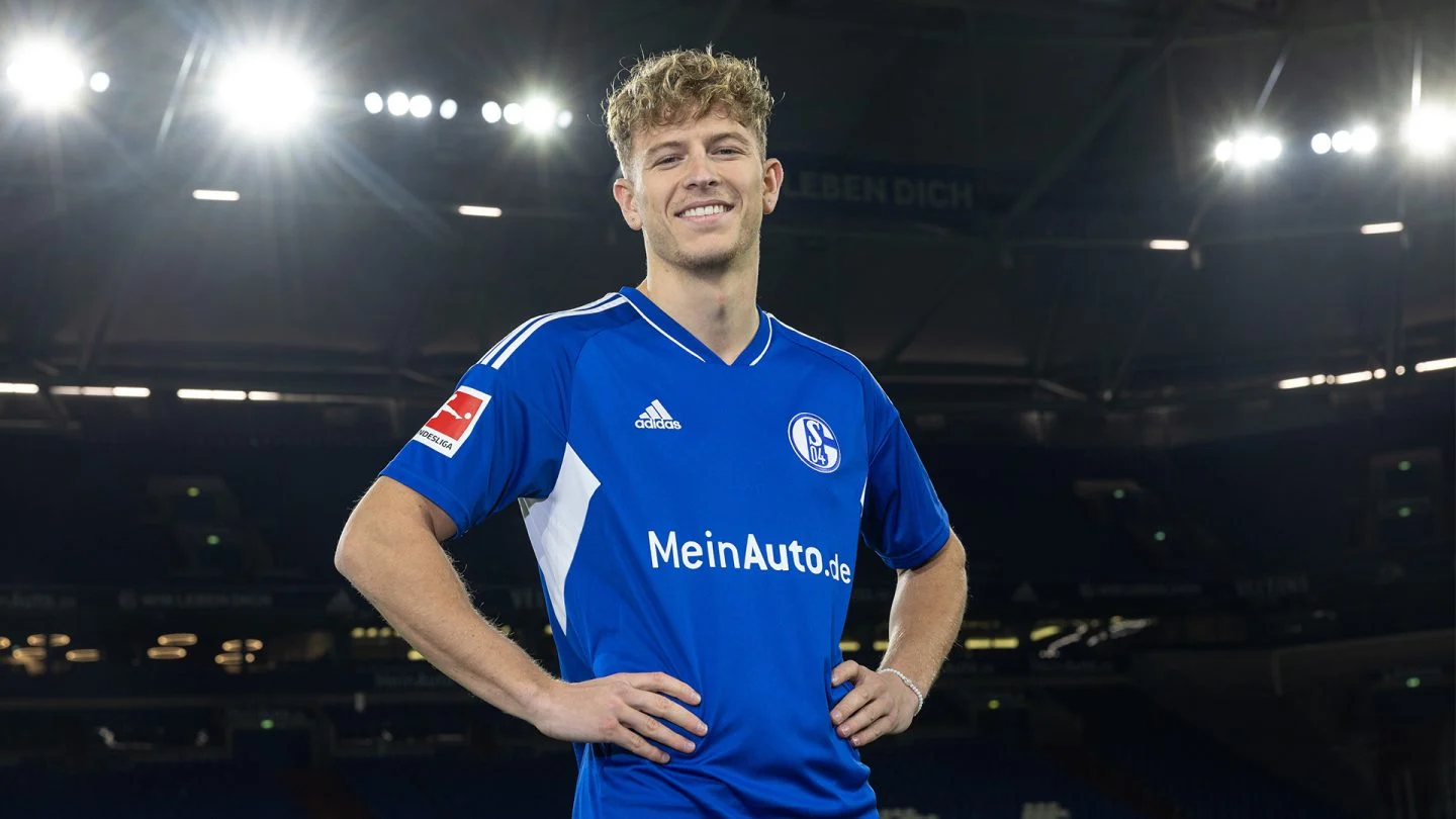 Schalke 04 firmos me sulmuesin e Union Berlinit