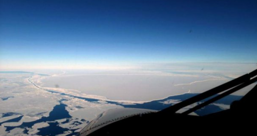 Ajsbergu me përmasa sa të Londrës shkëputet nga Antarktida