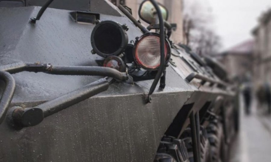 Paralajmëron Rusia: Dorëzimi i tankeve amerikane në Ukrainë provokon rritje të tensioneve
