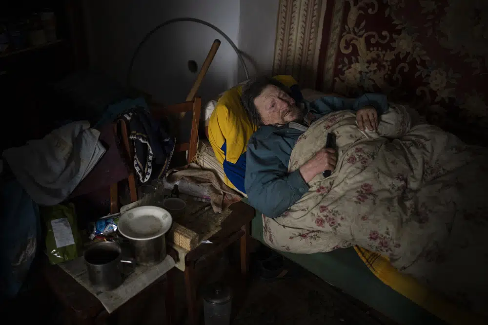 Rusët ikën nga fshati ukrainas, po frika dhe vështirësitë mbeten aty